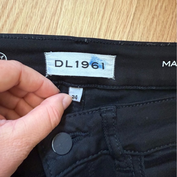 DL1961 Margaux Instasculpt Ankle
Skinny Jeans Raw Hem - Black - Picture 5 of 5